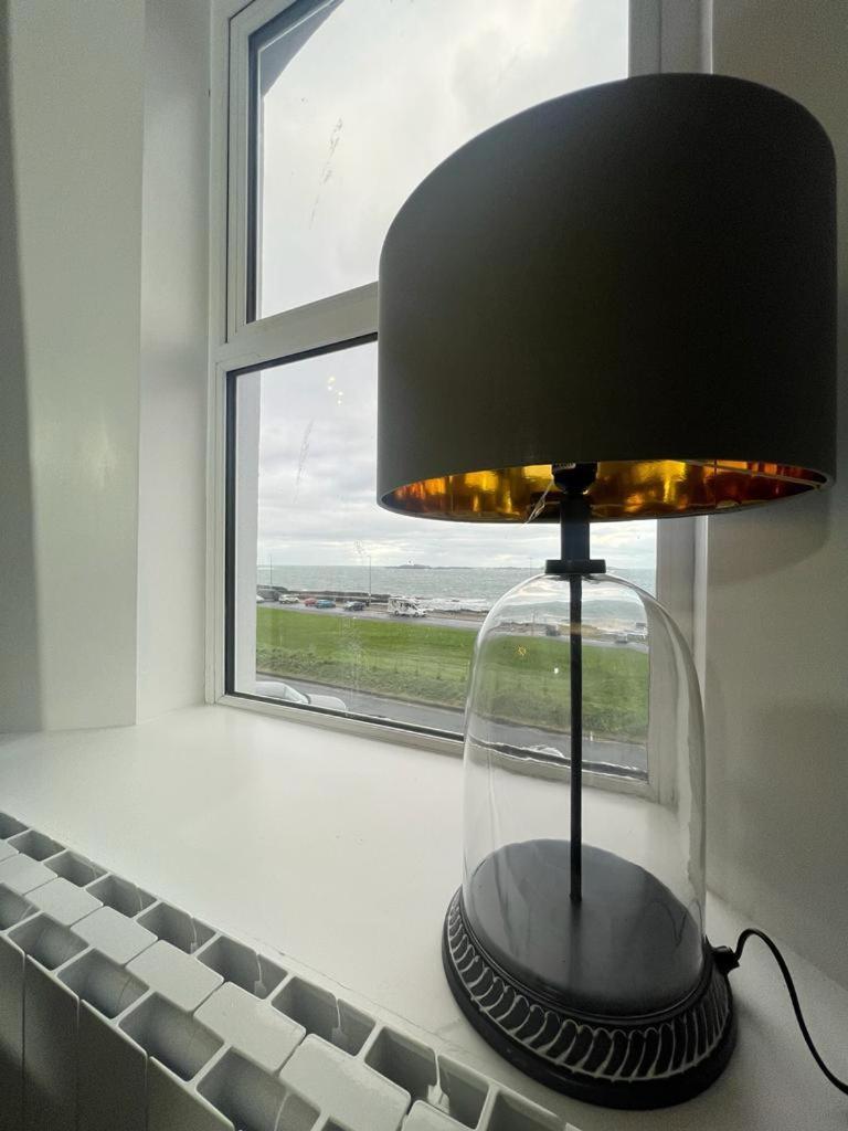 No 6 Sea Whisper Appartement Portrush Kamer foto